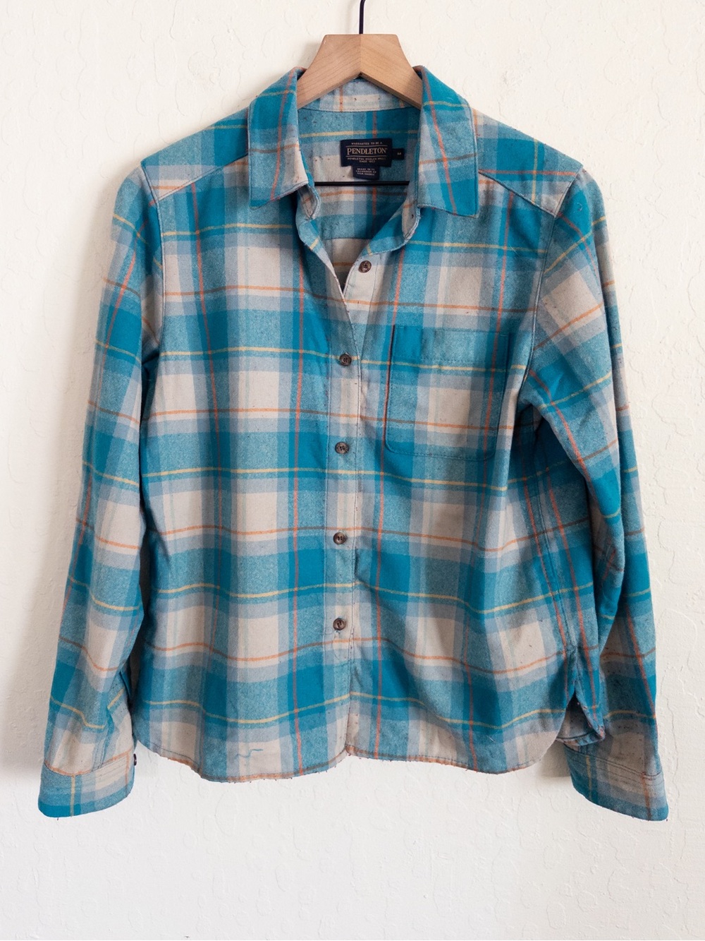 Pendleton Women’s 100% Wool Button Down Flannel Shirt Medium Blue Plaid Outdoor